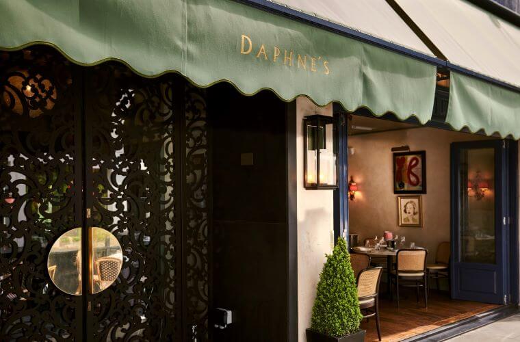 The front of daphne's restaurant with the name emblazoned